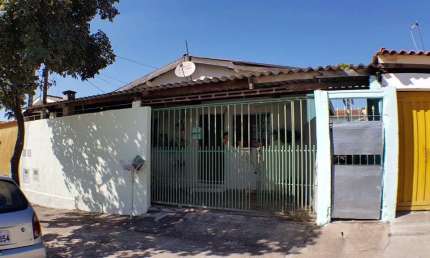 **Seu novo lar! Casa espaçosa com quintal em Campinas por ótimo valor**