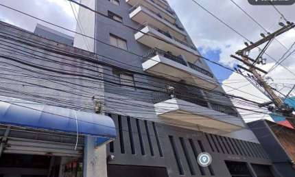 Oportunidade no Centro! Kitnet com Garagem Ampla e Acabamento Novo