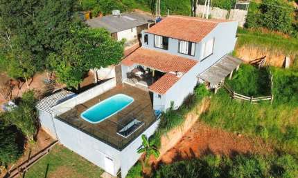 **Casa espaçosa LAZER COMPLETO com 6 vagas à venda no Nazane Paulista, SP**