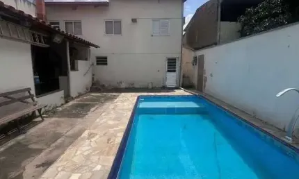 Paraíso: Casa Espaçosa em Campinas, Aceita Troca e com Área de Lazer Privativa