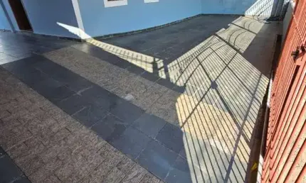 Parque Santa Bárbara: Casa com Edícula, Lazer e Flexibilidade de Pagamento!