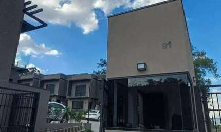 Casa com 3 dormitórios à venda, 145 m² por R$ 1.350.000,00 - Chácaras Silvania - Valinhos/SP