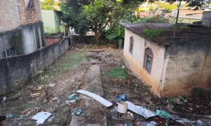 Terreno à venda no Alvorada, Contagem  por R$ 350.000