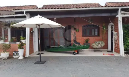 Casa em condomínio fechado com 3 quartos à venda na Aprovada 214, Indaia, Bertioga