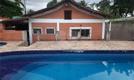 Casa com 3 quartos à venda na Doutor Fernando Do Nascimento, Centro, Bertioga