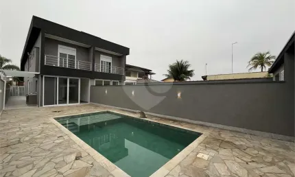 Condomínio com 4 quartos à venda em Morada Da Praia - SP