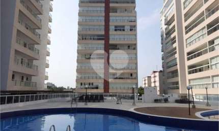Apartamento com 2 quartos à venda ou para locação em Centro - SP