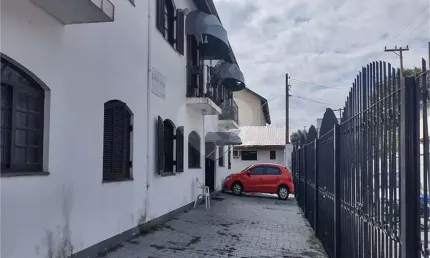 Condomínio com 2 quartos para locação em centro - sp