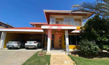 Casa à venda em condomínio com 4 quartos e 4 vagas de garagem | 271m² no Esplanada do Sol