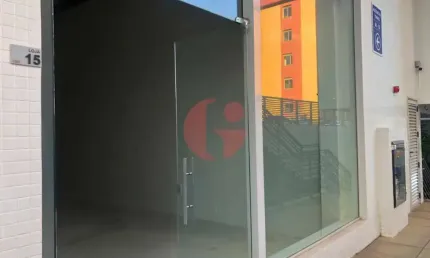 Loja comercial térrea para venda e locação com 78m² no bairro Jardim Aquarius