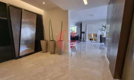 Apartamento com 4 quartos para alugar na Rua Bárbara Knippelberg Loureiro, 91, Vila Ema, São José dos Campos