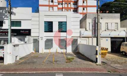 Sobrado comercial para venda e locação com 134,90m² no bairro Vila Adyanna