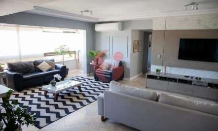 Apartamento para venda com 4 quartos e 2 vagas de garagem com 160m² - Centro