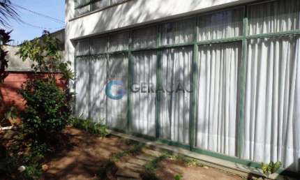 Sobrado de 04 Dorm. sendo 01 Suíte na região central de São José dos Campos!