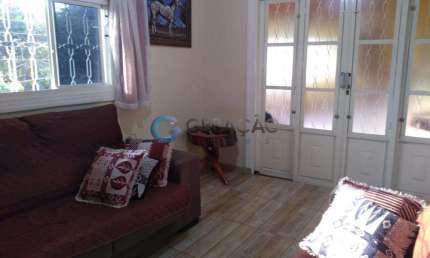 Sobrado com 02 Dorm. sendo 01 Suíte com 250 m² no Bosque