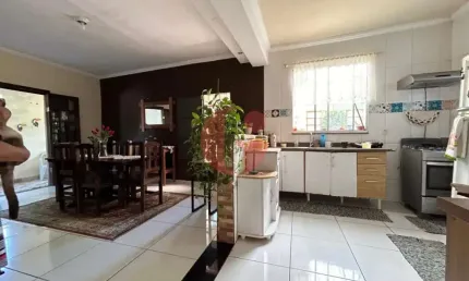 Chácara com casa para venda - 178m² no Jardim Santa Maria - São José dos Campos SP