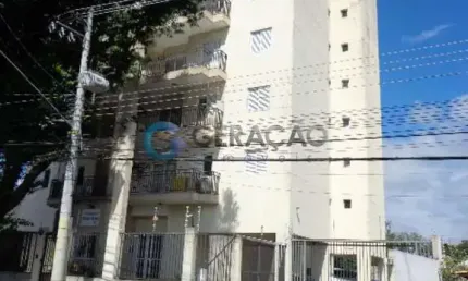 Apartamento para venda e locação com 02 quartos e 01 vaga de garagem - 68m² no bairro Centro