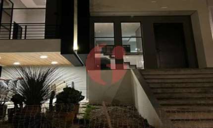 Casa/sobrado em condomínio para venda com 3 quartos e 4 vagas de garagem com 290m² - Urbanova