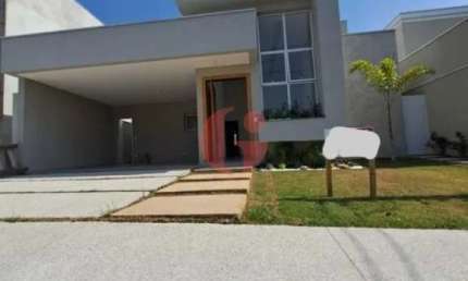 Casa para venda com 3 quartos e 4 vagas de garagem - 149m² no Condomínio Terras do Vale | Caçapava