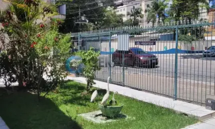 Casa residencial ou comercial para venda com 04 Dorm. e com garagem - 351m² no Jardim São Dimas.