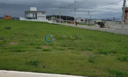 Terreno em condomínio fechado - 346,11m² no bairro da floresta