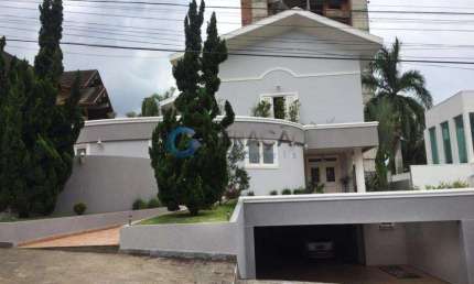 Sobrado em Condomínio Fechado de 05 Dorm. e 04 Suítes - 530,00m² no Jardim Aquarius