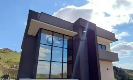 Sobrado em condomínio fechado para locação de 03 Dorm. e 03 Suítes - 300m² no Vale dos Lagos | Jacareí