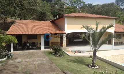 Chácara para venda de 5000 M² com 5 dormitórios  em Guararema