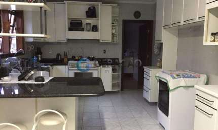Sobrado de 04 Dorm. e 04 Suítes - 1.089,00m² no Jardim Souto