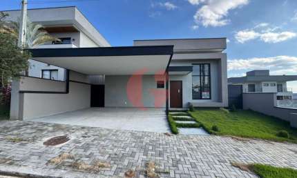 Casa em condomínio para venda de 3 quartos e 2 vagas de garagem com 120m² - Bairro da Floresta