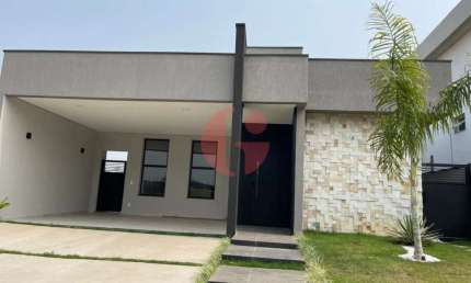 Casa térrea 227 m² com 3 dormitórios (1 suite) e 4 vagas garagens - Residencial Santa Mônica!