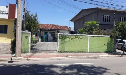 Casa com 3 quartos à venda na Avenida Heitor Villa Lobos, 0, 1156, Vila Ema, São José dos Campos