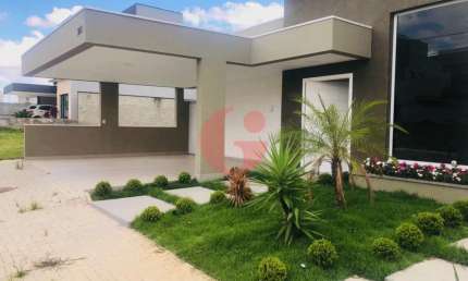 Casa térrea para venda com 3 quartos e 2 vagas de garagem com 179m² - Bairro da Floresta