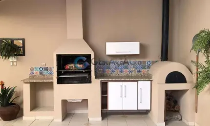 Sobrado para venda com 03 quartos e 03 vagas de garagem - 250m² no bairro Jardim das Industrias