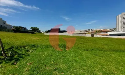 Terreno em condomínio fechado para venda de 600m² no Colinas do Paratehy Sul
