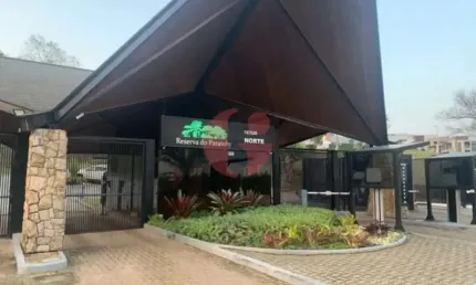 Terreno em condomínio fechado para venda com 900m² no bairro Urbanova