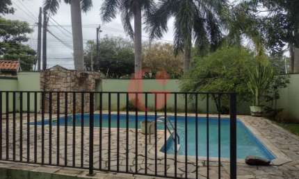 Casa ampla à venda com 4 quartos 6 vagas de garagem e 300m² no Jardim Esplanada