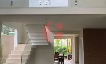 Casa/sobrado para venda com 3 quartos e 2 vagas de garagem com 278m² - Urbanova