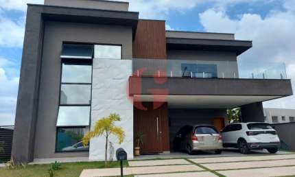 Casa a venda no Alphaville com 5 quartos e 4 vagas de garagem com 430m²