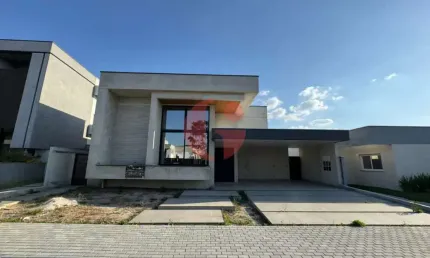 Casa em condomínio para venda com 04 suítes e piscina - 450m² no Urbanova