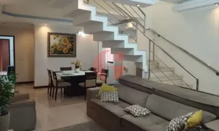 Sobrado para venda de 03 quartos com 196m² de área construída no bairro bosque dos eucaliptos