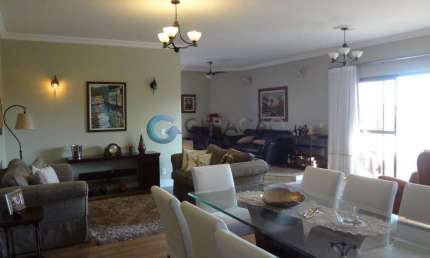 Apartamento para venda com 03 quartos e 02 vagas de garagem - 208m² no bairro Vila Adyanna