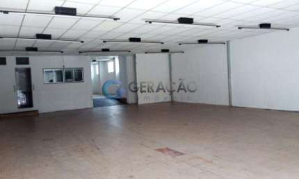 Salão comercial para venda e locação com 333m² no Centro de SJC
