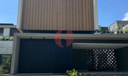 Casa em condomínio para venda com 4 quartos (4 suítes) e 4 vagas de garagem - 390m² no bairro Urbanova