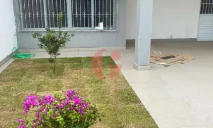 Casa térrea para venda com 02 quartos e 04 vagas de garagem - 180m² no bairro vila industrial