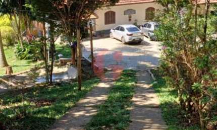 Chácara em condomínio fechado para venda com 03 quartos e 06 vagas de garagem no bairro dos Freitas