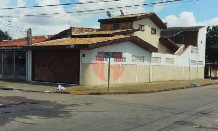 Casa para venda com 3 quartos e 2 vagas de garagem - 200m² no bairro Jardim Morumbi