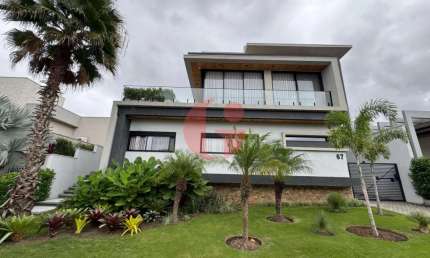 Casa mobiliada em condomínio para venda com 5 suítes e 4 vagas de garagem com 480m² - Urbanova
