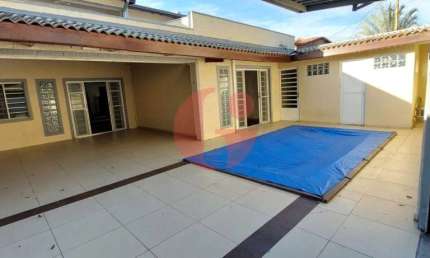 Casa Alto Padrão à Venda - 280 m² - 3 Dorms (2 suites)