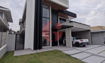 Sobrado em condomínio para venda com 4 quartos (4 suítes) - 367m² no bairro Urbanova